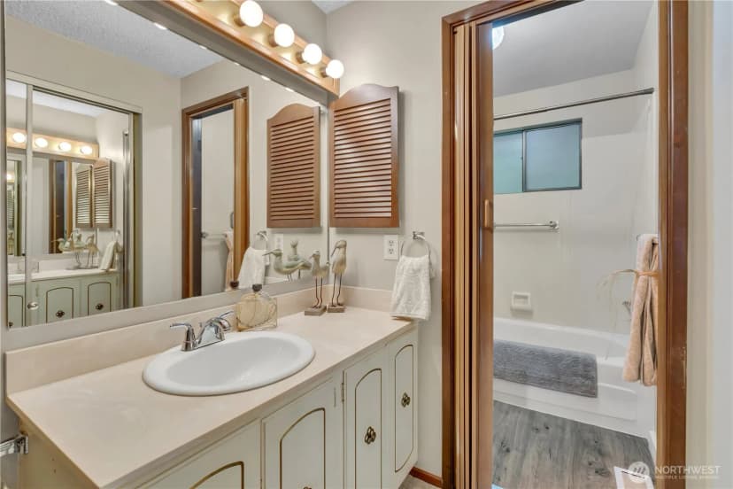 Property photo for 24816 11th Avenue S, Des Moines photo 13