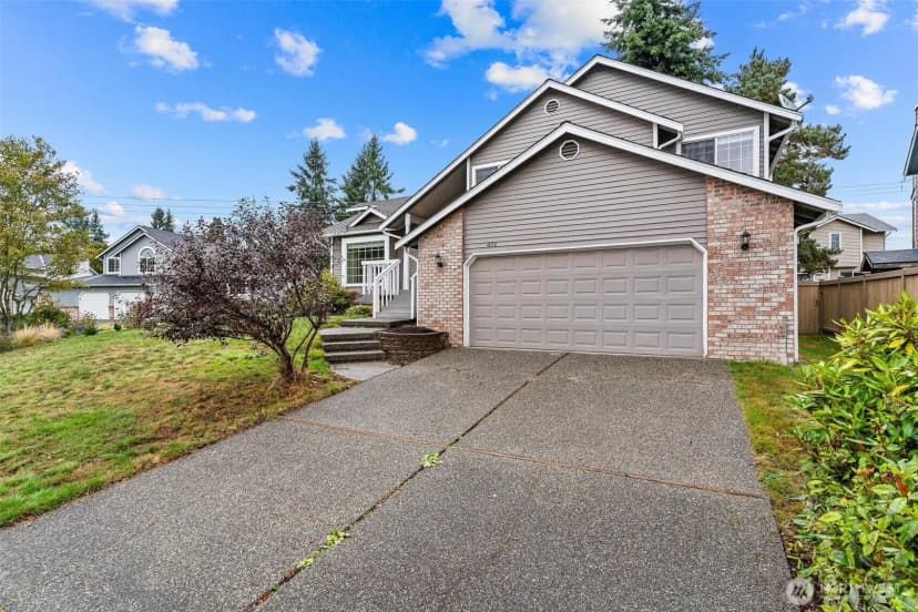 Property photo for 604 213th Street Sw, Bothell photo 5
