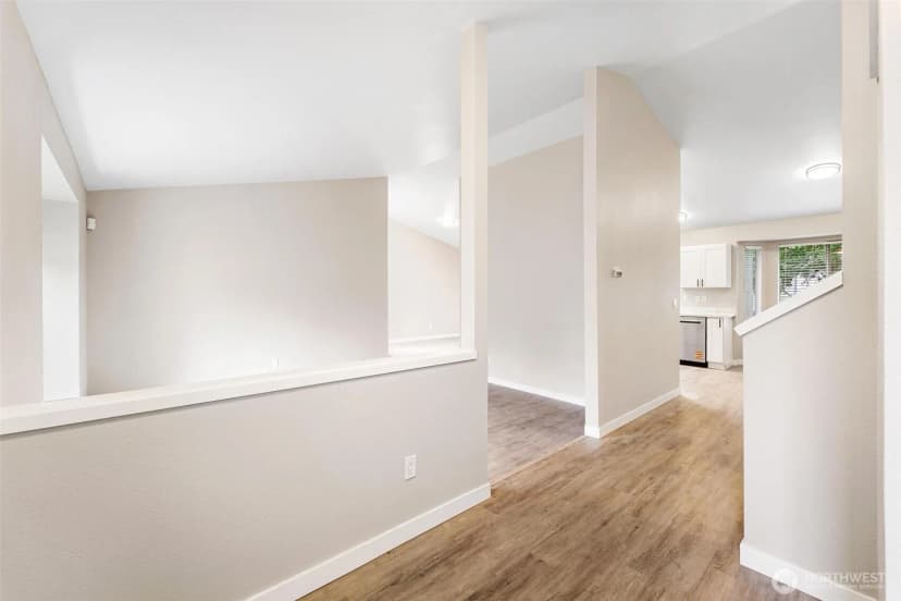 Property photo for 604 213th Street Sw, Bothell photo 7