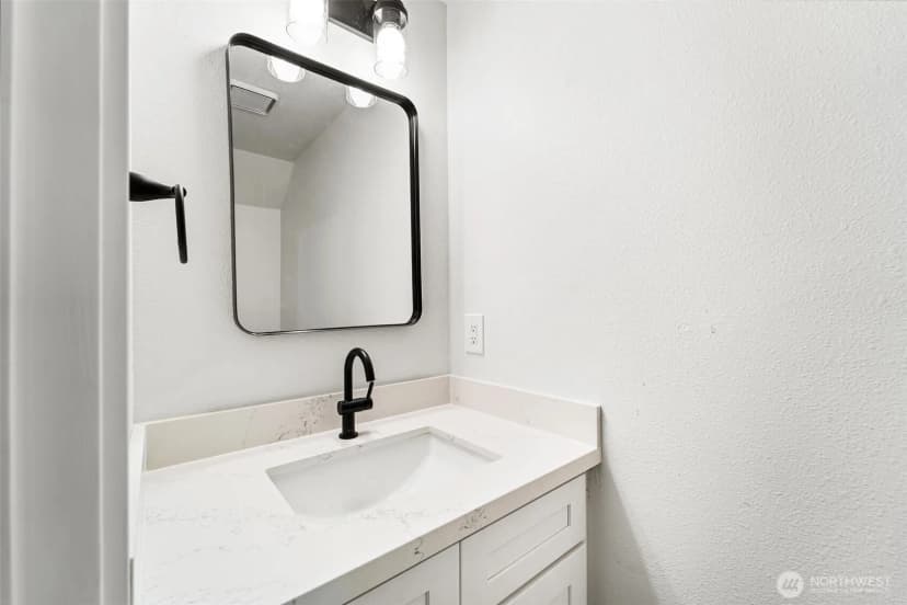 Property photo for 604 213th Street Sw, Bothell photo 19