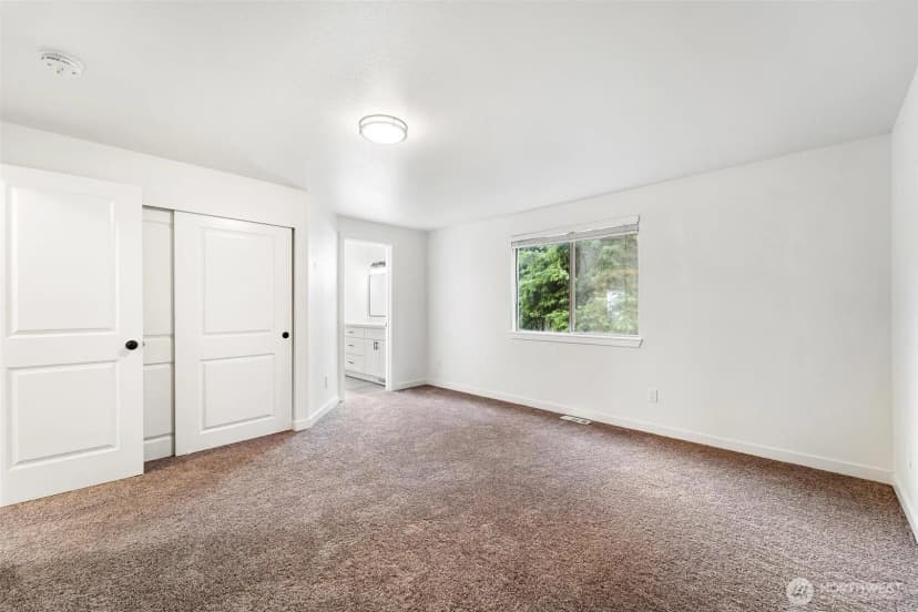 Property photo for 604 213th Street Sw, Bothell photo 27