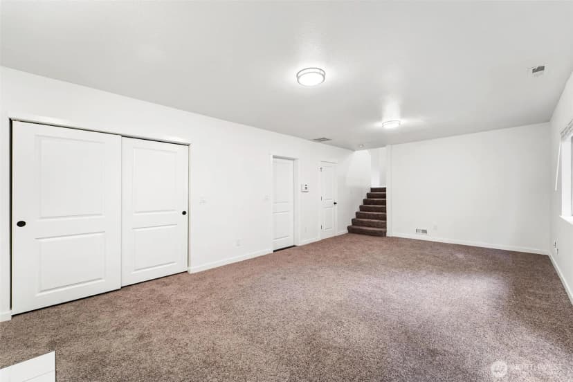 Property photo for 604 213th Street Sw, Bothell photo 20