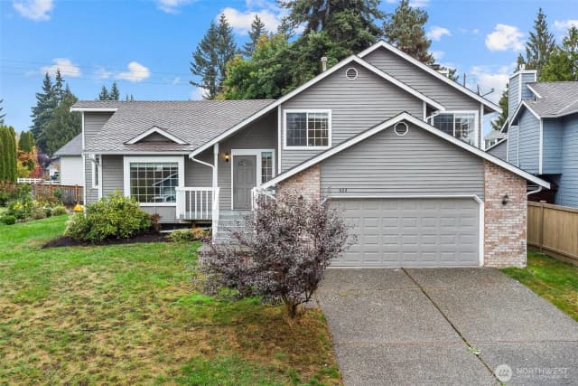 Property photo for 604 213th Street Sw, Bothell photo 2