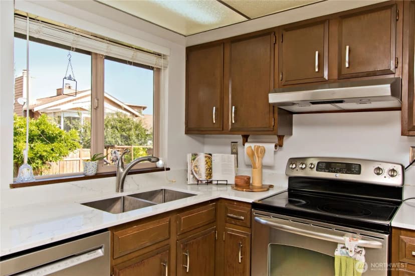 Property photo for 4226 S 247th Court, Kent photo 10