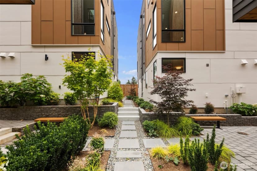 Property photo for 9237 B 16th Avenue Sw, Seattle photo 5