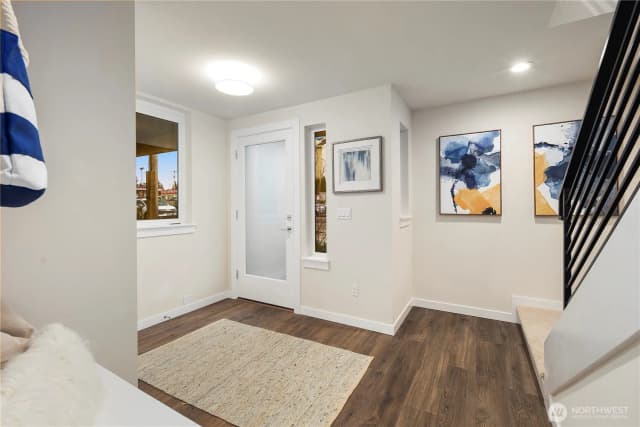 Property photo for 9237 B 16th Avenue Sw, Seattle photo 2