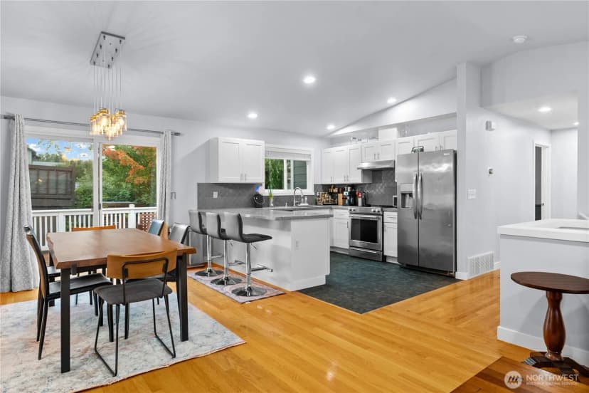 Property photo for 5421 S Roxbury Street, Seattle photo 8
