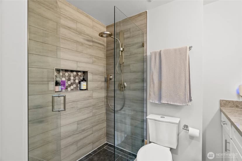 Property photo for 5421 S Roxbury Street, Seattle photo 15