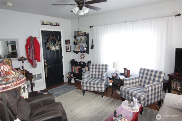Property photo for 511 16th Avenue, Longview photo 3