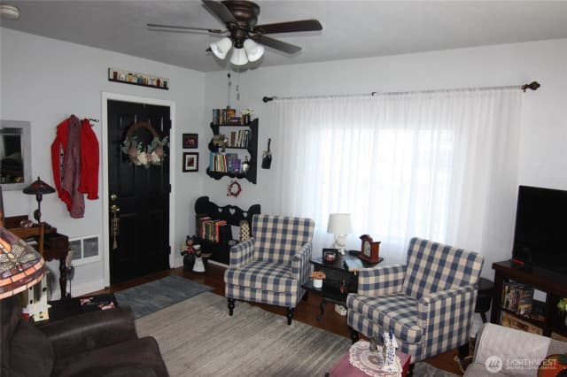 Property photo for 511 16th Avenue, Longview photo 5