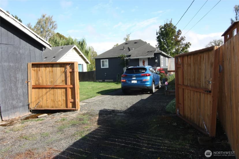 Property photo for 511 16th Avenue, Longview photo 21