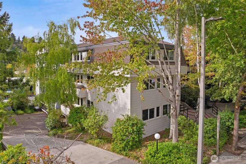 Property photo for 3055 80th Avenue Se #201, Mercer Island photo 15