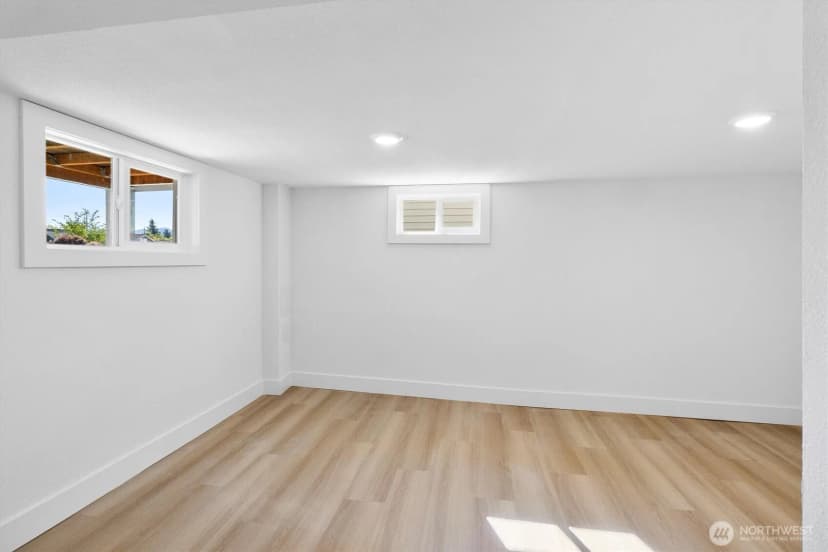 Property photo for 2627 Iron Street, Bellingham photo 27
