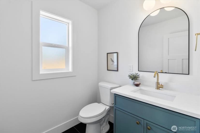 Property photo for 2627 Iron Street, Bellingham photo 15