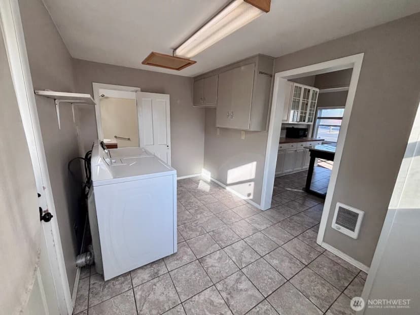 Property photo for 406 W 7th Avenue, Ellensburg photo 10