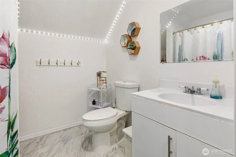Property photo for 1659 S 245th Place, Des Moines photo 14
