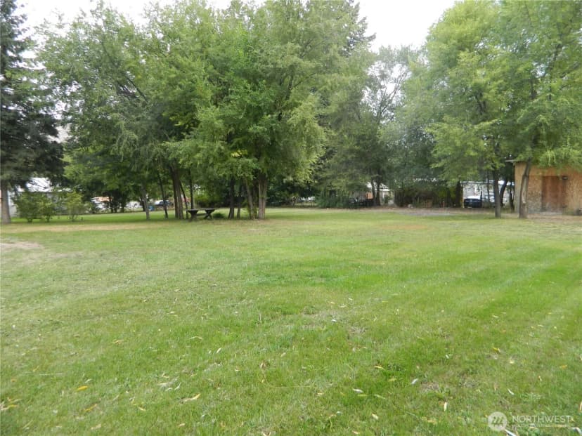 Property photo for 226 2nd Street W, Tonasket photo 4