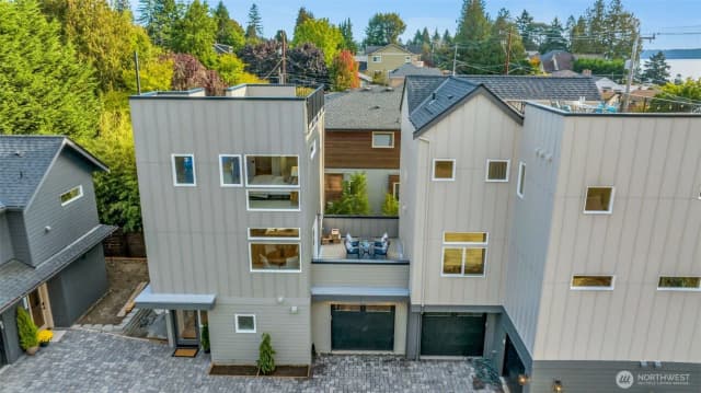 Property photo for 5640 49th Avenue Sw, Seattle photo 2