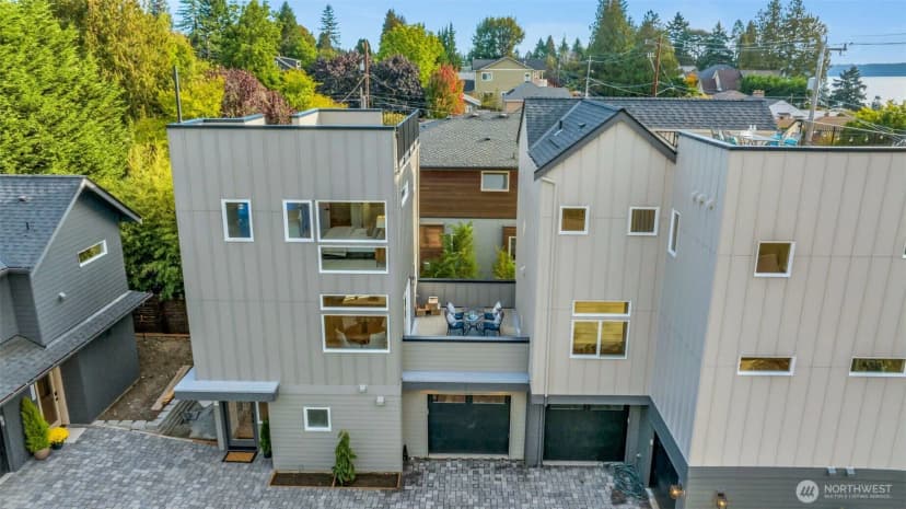 Property photo for 5640 49th Avenue Sw, Seattle photo 2