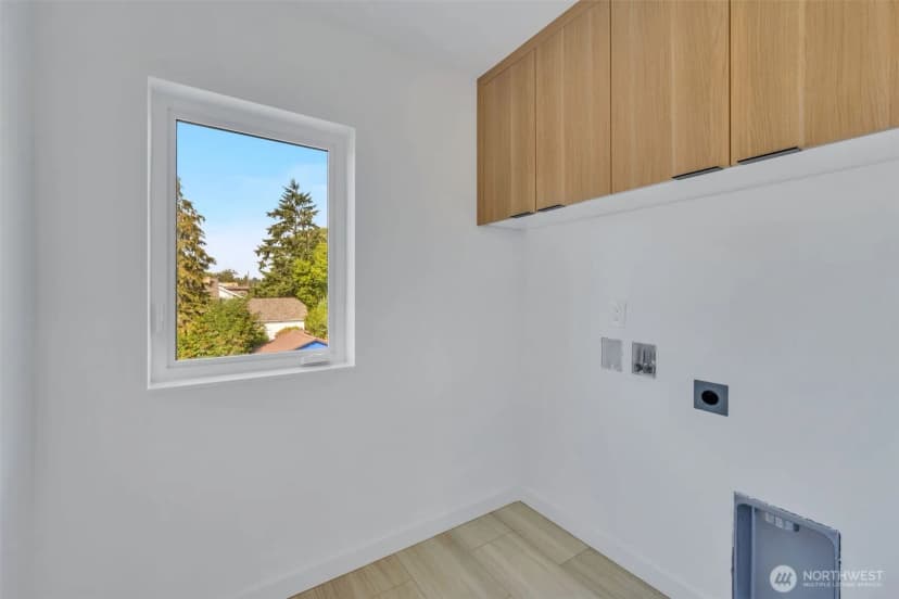 Property photo for 5640 49th Avenue Sw, Seattle photo 23