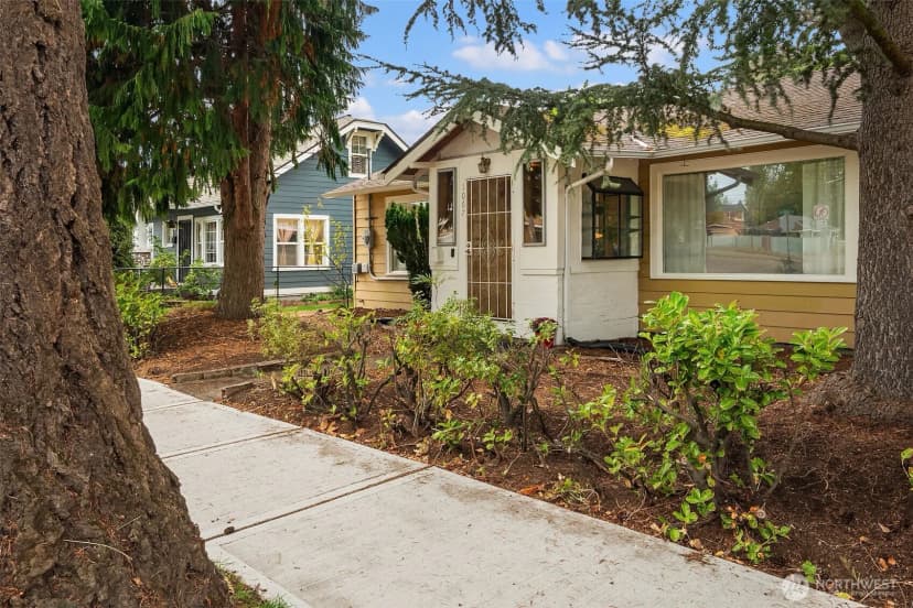 Property photo for 1067 E 34th Street, Tacoma