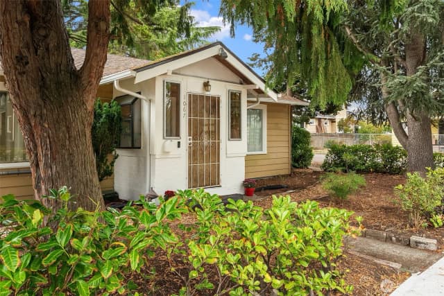 Property photo for 1067 E 34th Street, Tacoma photo 2