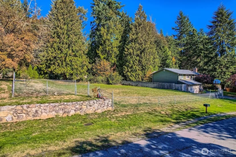 Property photo for 10419 46th Place Se, Lake Stevens photo 3