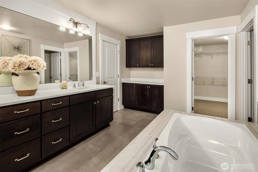 Property photo for 844 224th Avenue Ne, Sammamish photo 23