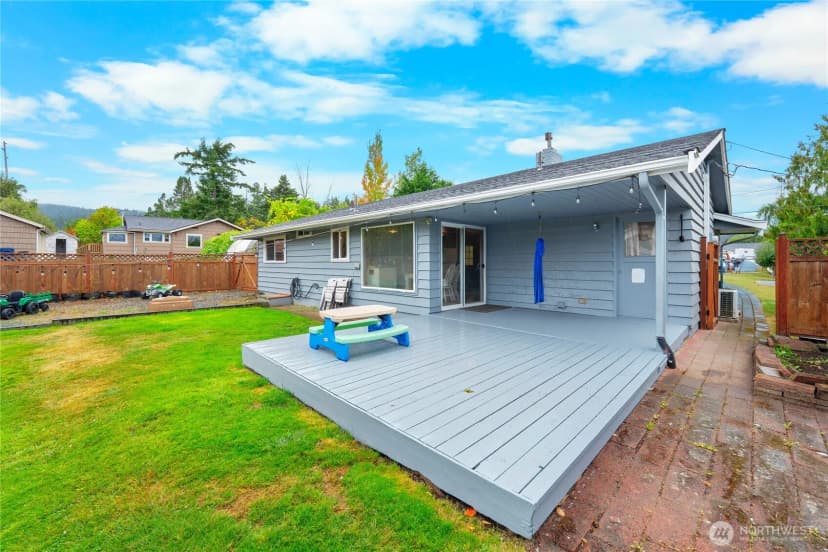 Property photo for 3915 L Avenue, Anacortes photo 21
