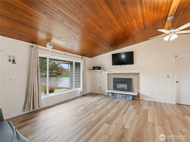 Property photo for 3915 L Avenue, Anacortes photo 4