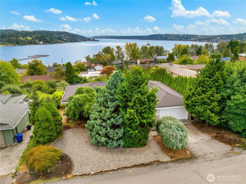 Property photo for 5817 Ne 181st Street, Kenmore photo 30
