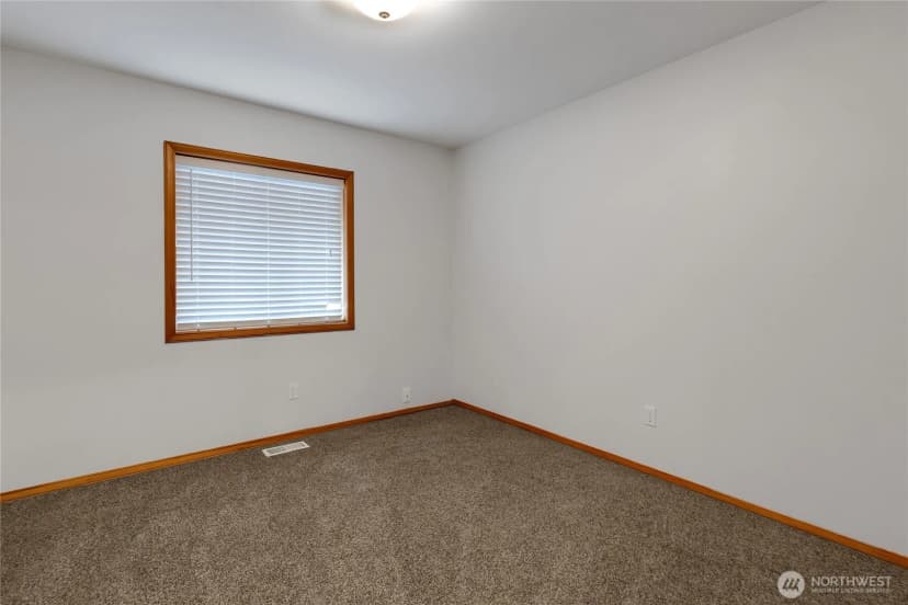 Property photo for 708 16th Place Nw, Puyallup photo 11