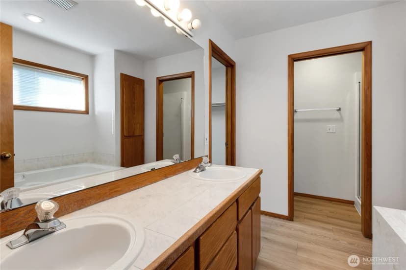 Property photo for 708 16th Place Nw, Puyallup photo 18