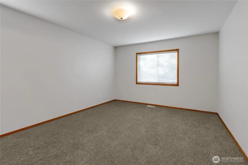 Property photo for 708 16th Place Nw, Puyallup photo 16