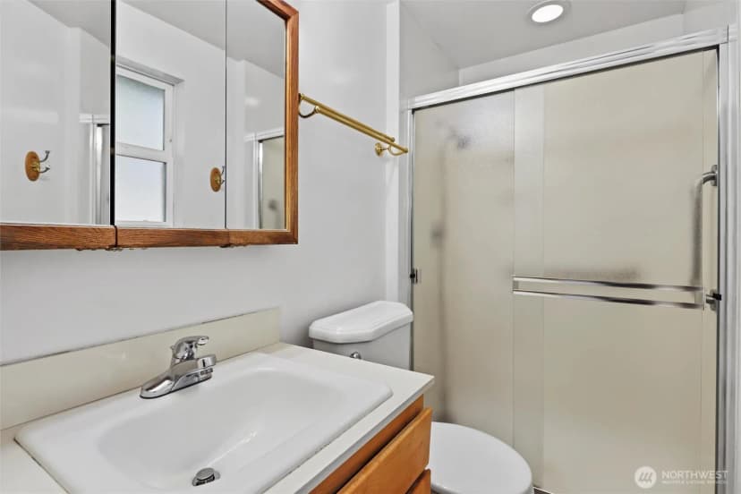 Property photo for 16508 Ne 27th Place, Bellevue photo 18