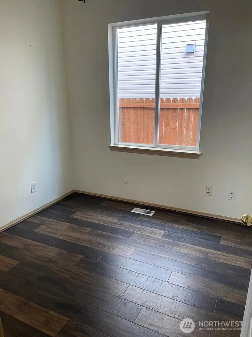 Property photo for 27 152nd Place Se, Lynnwood photo 8