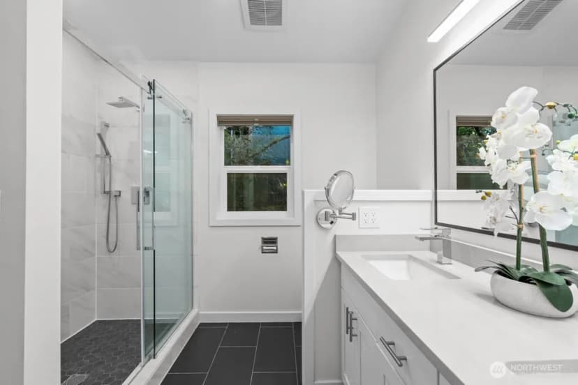 Property photo for 4623 49th Ave S, Seattle photo 13