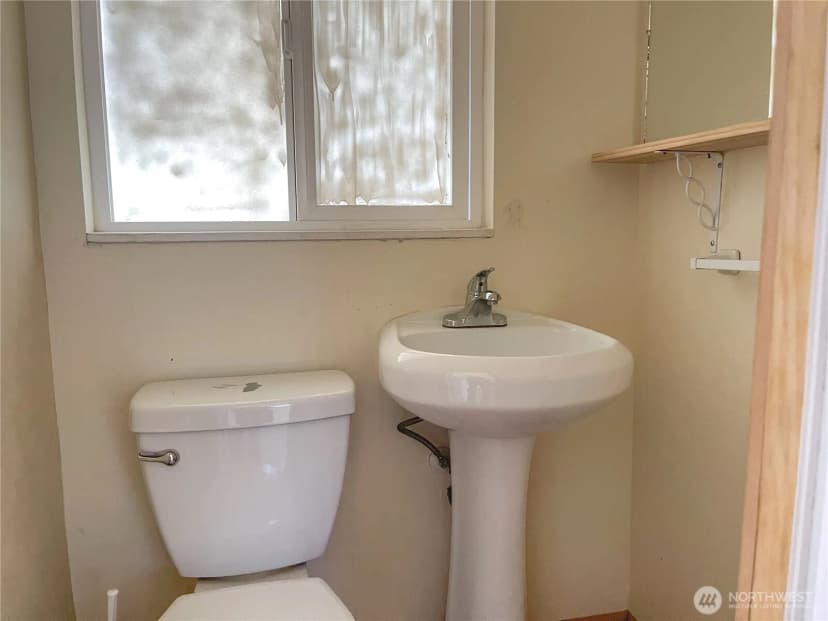 Property photo for 9827 20th Avenue Sw, Seattle photo 19