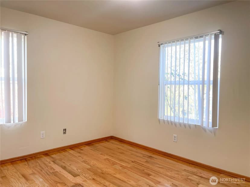 Property photo for 9827 20th Avenue Sw, Seattle photo 12