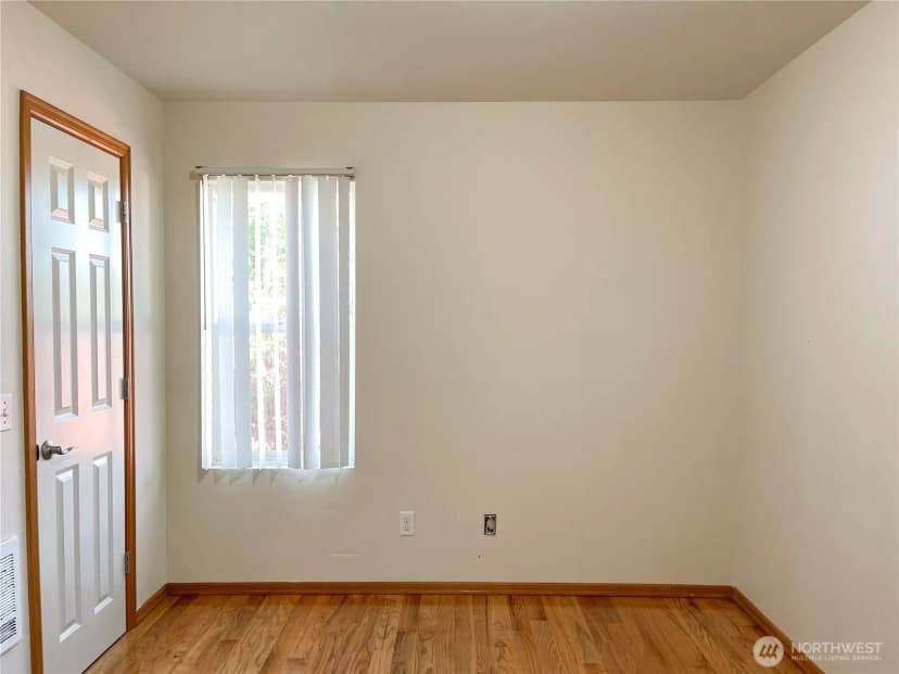 Property photo for 9827 20th Avenue Sw, Seattle photo 13