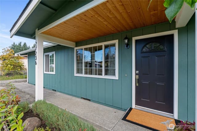 Property photo for 27236 117th Avenue Se, Kent photo 2