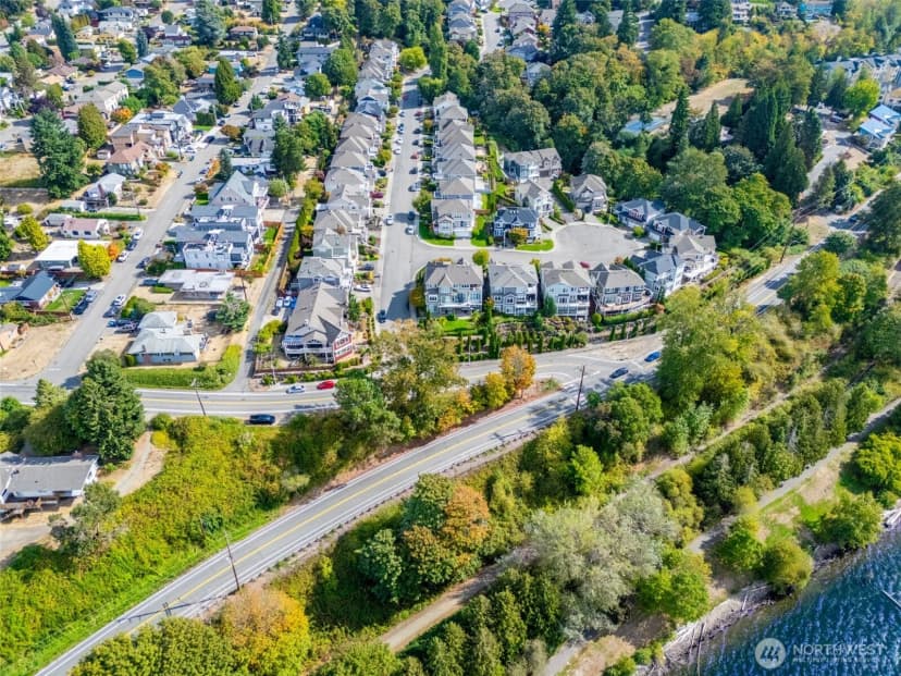 Property photo for 1011 N 27th Place, Renton photo 38