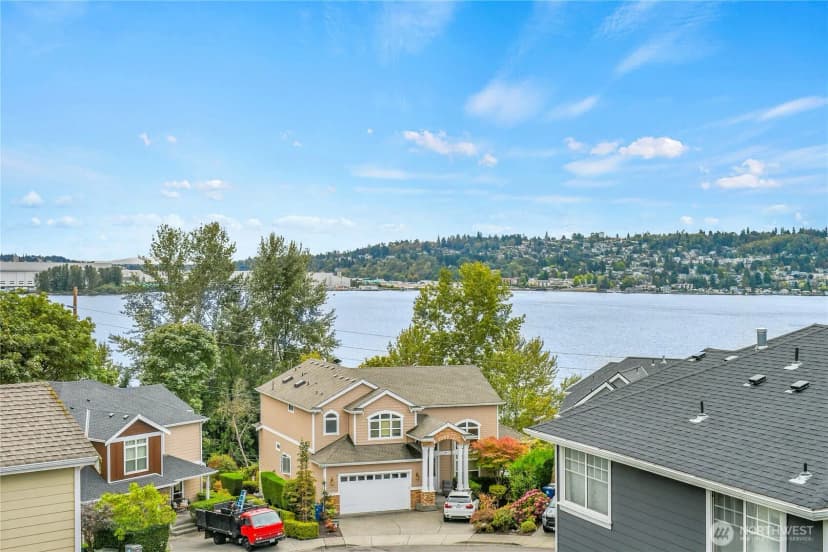 Property photo for 1011 N 27th Place, Renton photo 31