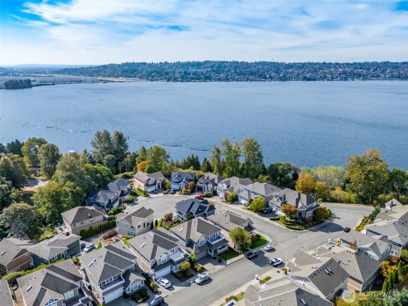 Property photo for 1011 N 27th Place, Renton photo 37