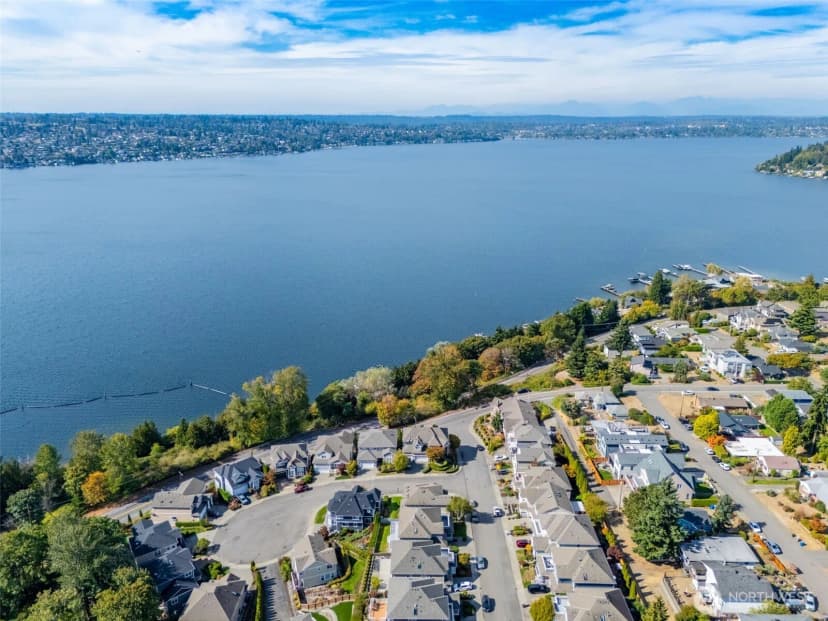 Property photo for 1011 N 27th Place, Renton photo 36