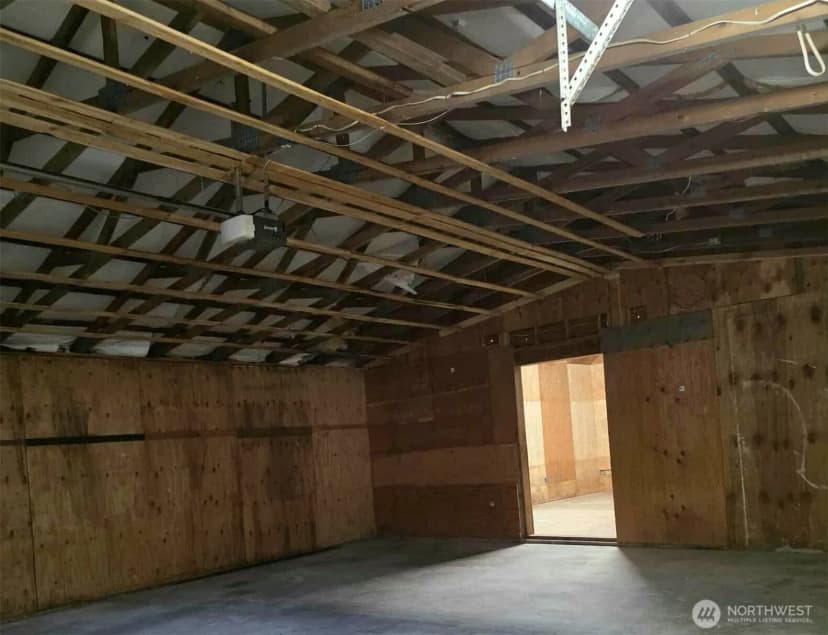 Property photo for 30118 14th Avenue E, Roy photo 16