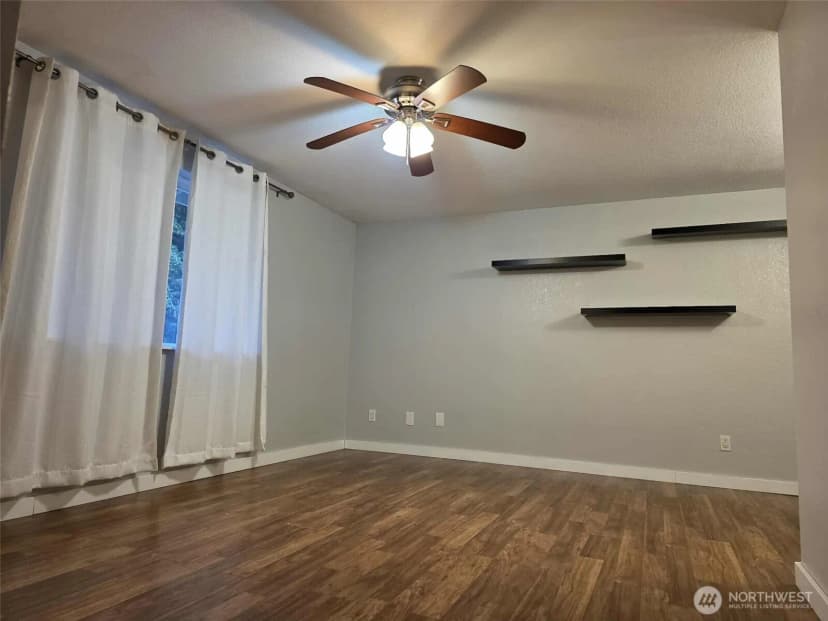 Property photo for 30118 14th Avenue E, Roy photo 9