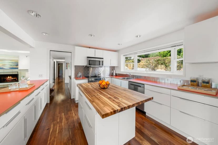 Property photo for 7703 S 128th Street, Seattle photo 13