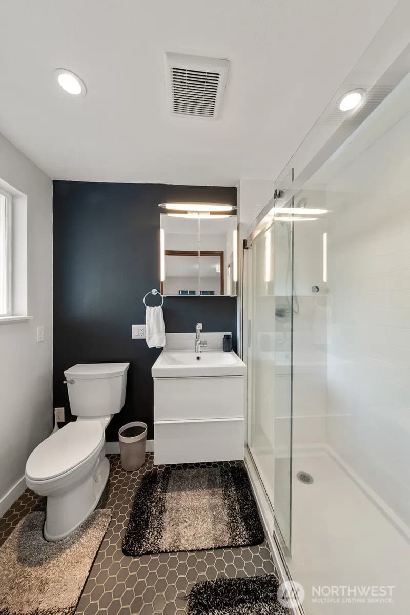 Property photo for 7703 S 128th Street, Seattle photo 23