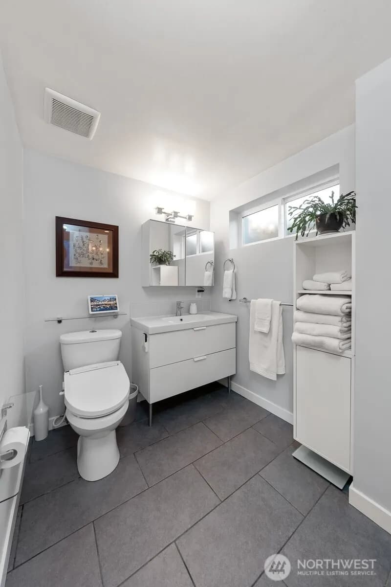 Property photo for 7703 S 128th Street, Seattle photo 31